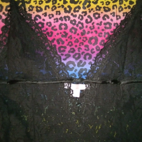 VS Lace Teddy - Picture 13 of 13